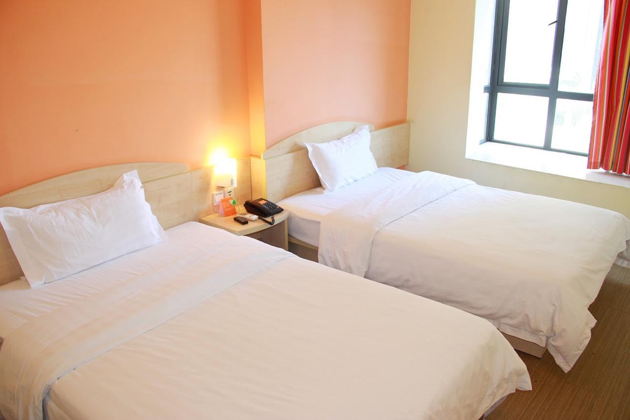 7Days Inn Zhongshan San Xiang Market Čung-šan Exteriér fotografie